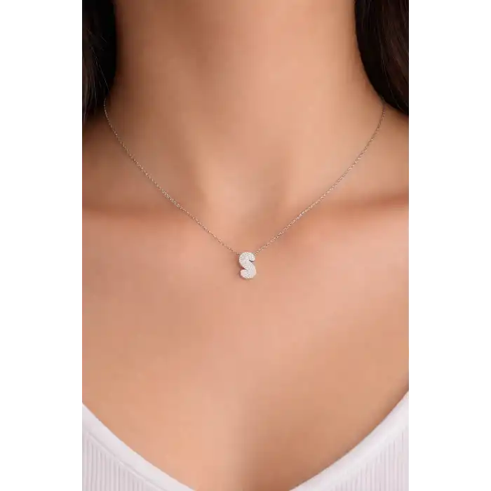 Gümüş Renk Taş Detaylı S Harfli Çelik Kolye