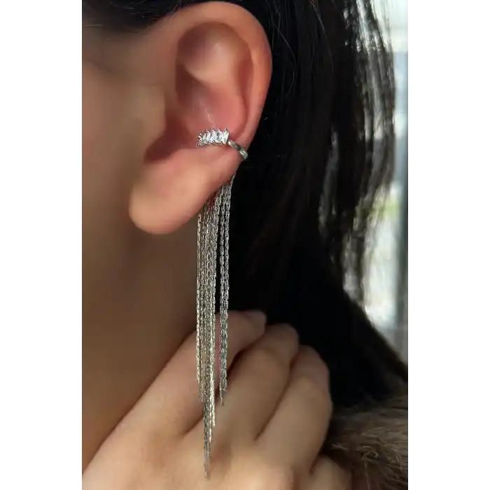 Gümüş Renk Taş Detaylı Sallantılı Ear Cuff (Tek)