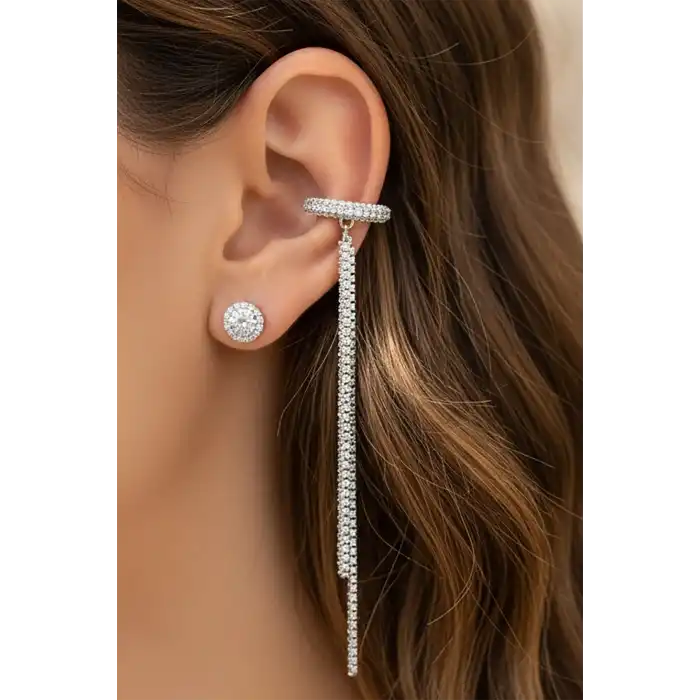 Gümüş Renk Taş Detaylı Sallantılı Ear Cuff (Tek)