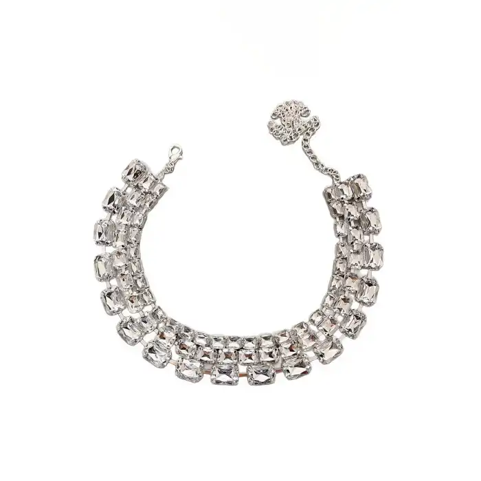 Gümüş Renk Taş Detaylı Tasarım Abiye Kolye