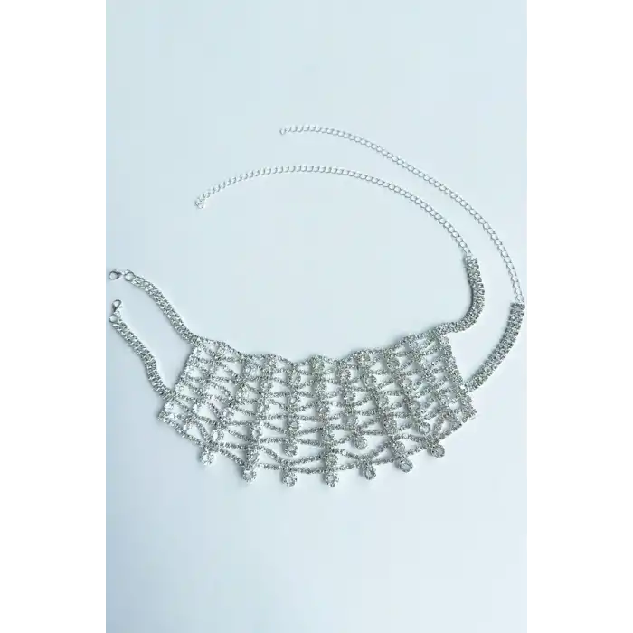 Gümüş Renk Taş Detaylı Tasarım Abiye Kolye