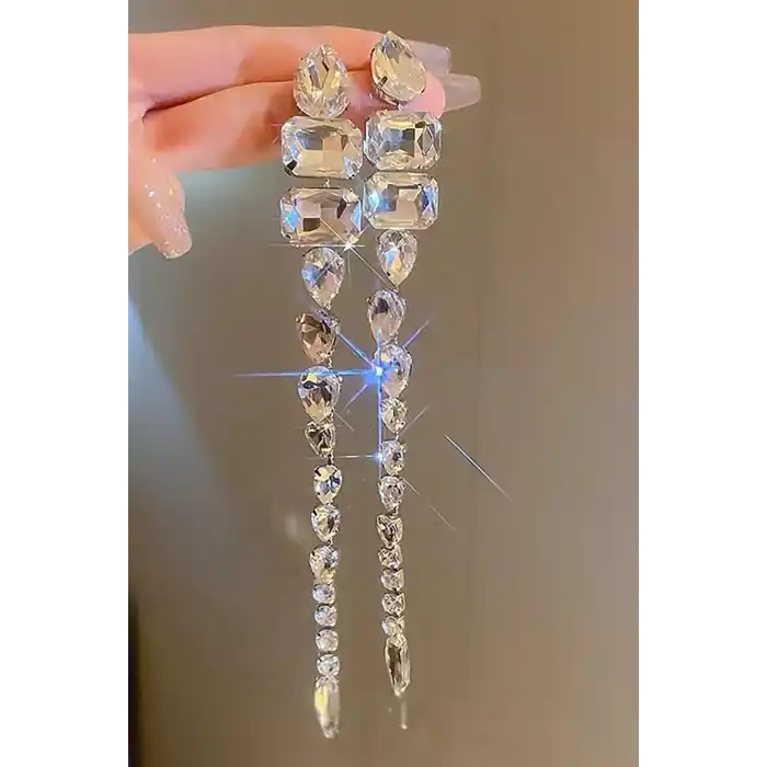 Gümüş Renk Taş Detaylı Tasarım Küpe (Çift)