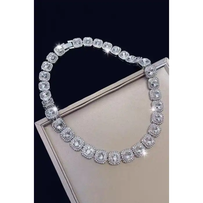 Gümüş Renk Taş Detaylı Unisex VİP Tasarım Kolye