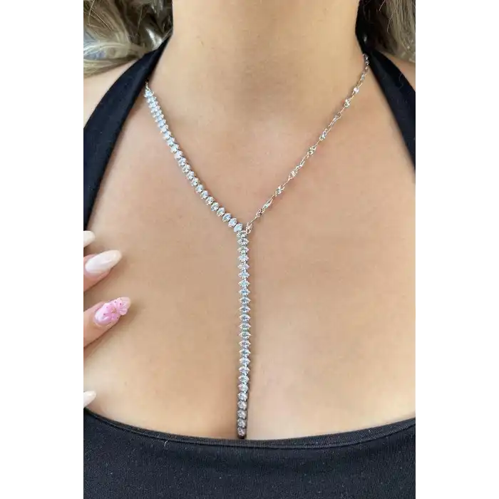 Gümüş Renk Taş Detaylı Y Kolye