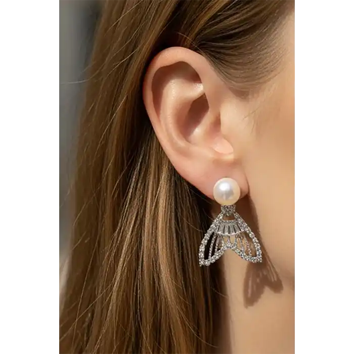 Gümüş Renk Taş Ve İnci Detaylı 14K Altın Kaplama Küpe (Çift)