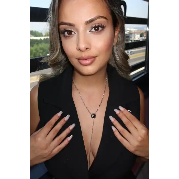 Gümüş Renk Top Detaylı Y Kolye