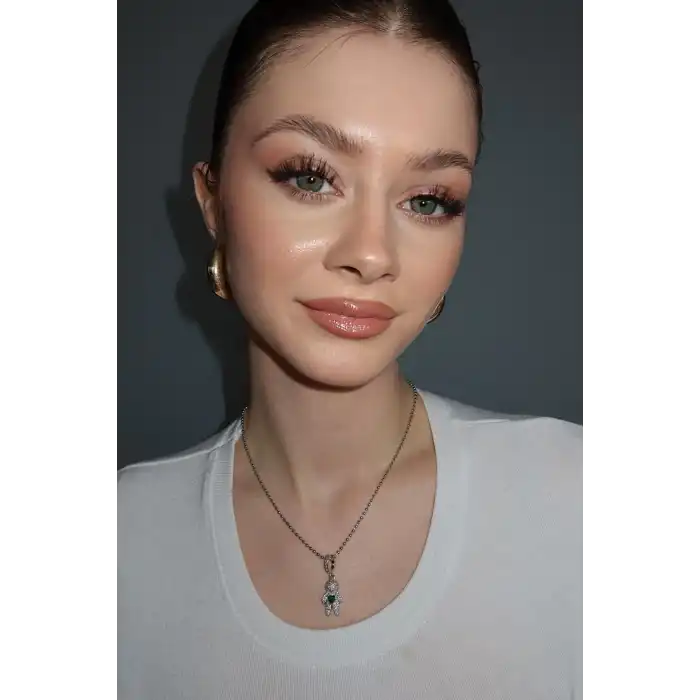 Gümüş Renk Yeşil Taş Detaylı YSX Kolye