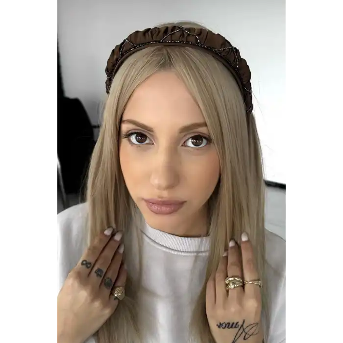 Kahve Renk Taş Detaylı Taç