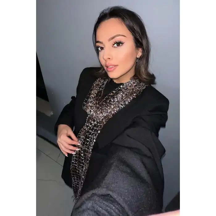 Kahverengi Örgü Detaylı Şal