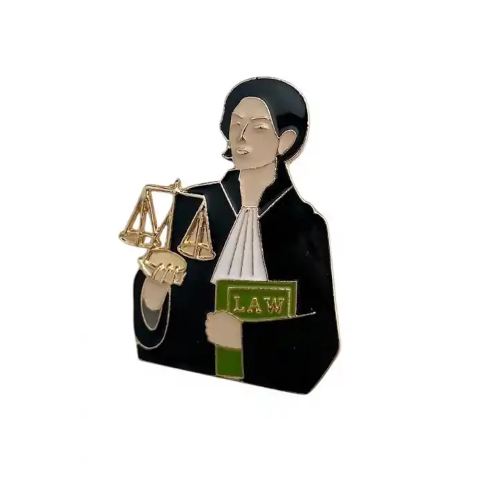 Karışık Renk Avukat/Hakim Figürlü Broş
