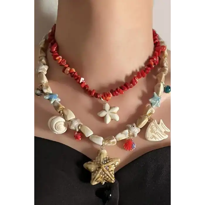 Karışık Renk Charmlı Tasarım Kolye