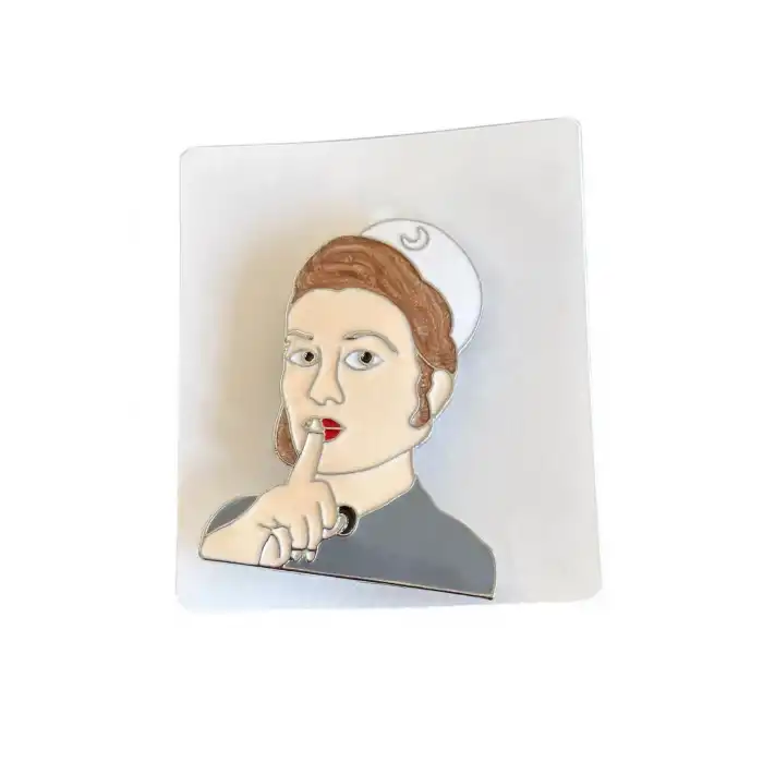 Karışık Renk Hemşire Figürlü Broş