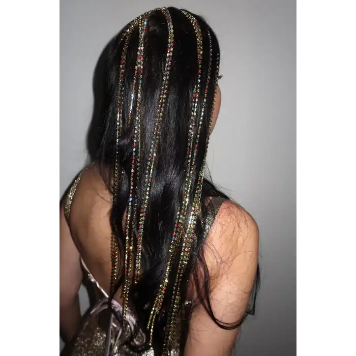 Karışık Renk Taş Detaylı Tasarım Taç