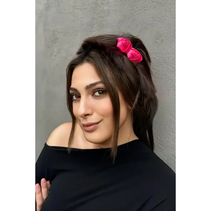 Koyu Kahve Renk Pembe Gül Detaylı Dağınık Topuz Efektli Mandal Toka