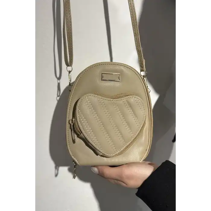 Krem Renk Kalp Detaylı Deri Kadın Çanta