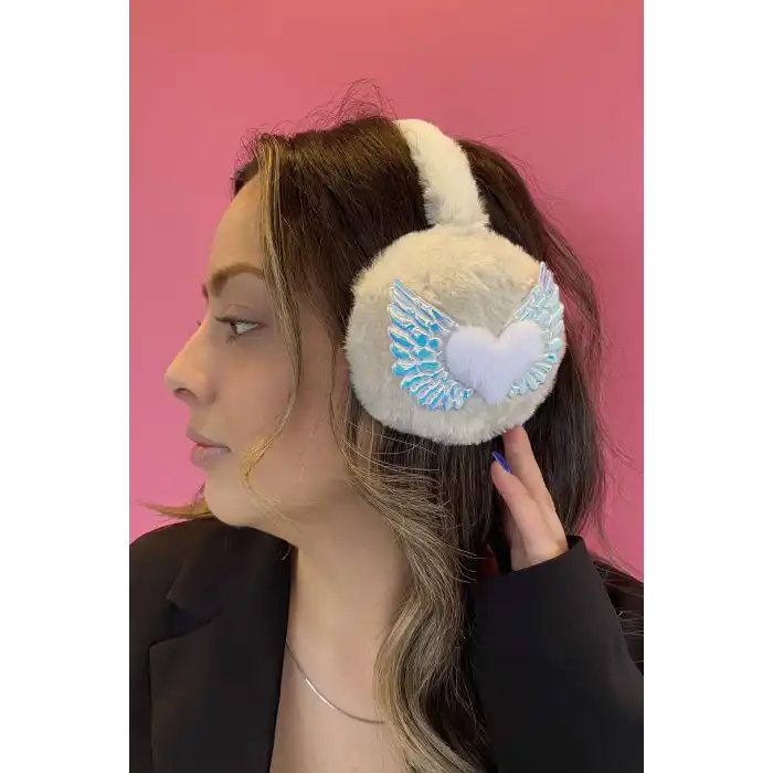 Krem Renk Kalp Detaylı Peluş Kulaklık