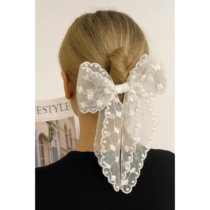 Krem Renk Kurdele Figürlü Otomat Toka