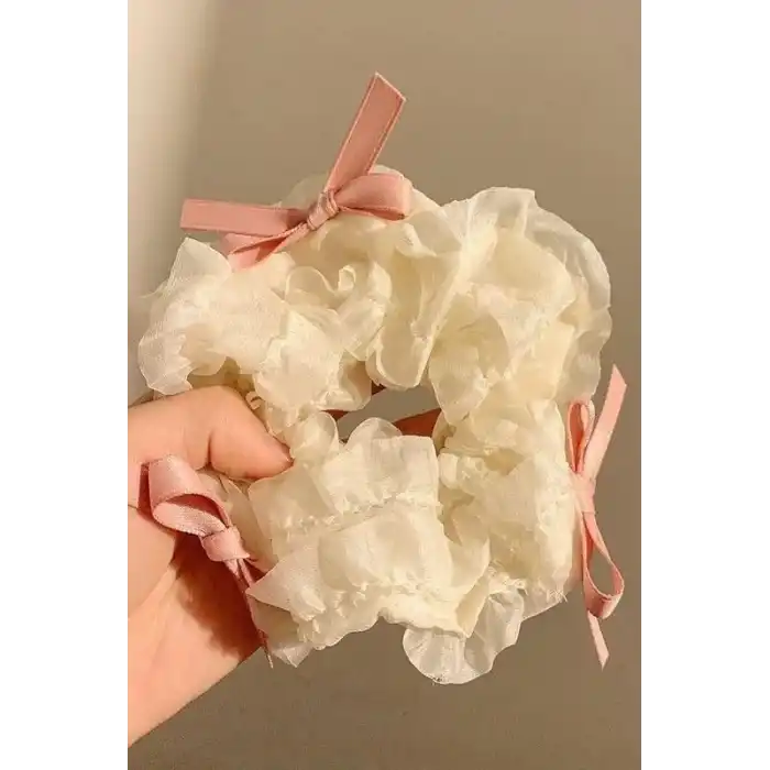 Krem Renk Kurdele Figürlü Simit Toka