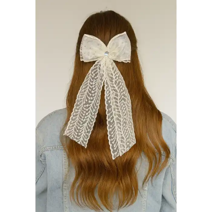 Krem Renk Kurdele Figürlü Taş Detaylı Otomat Toka