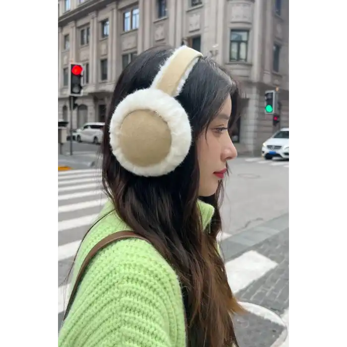 Krem Renk Peluş Kulaklık