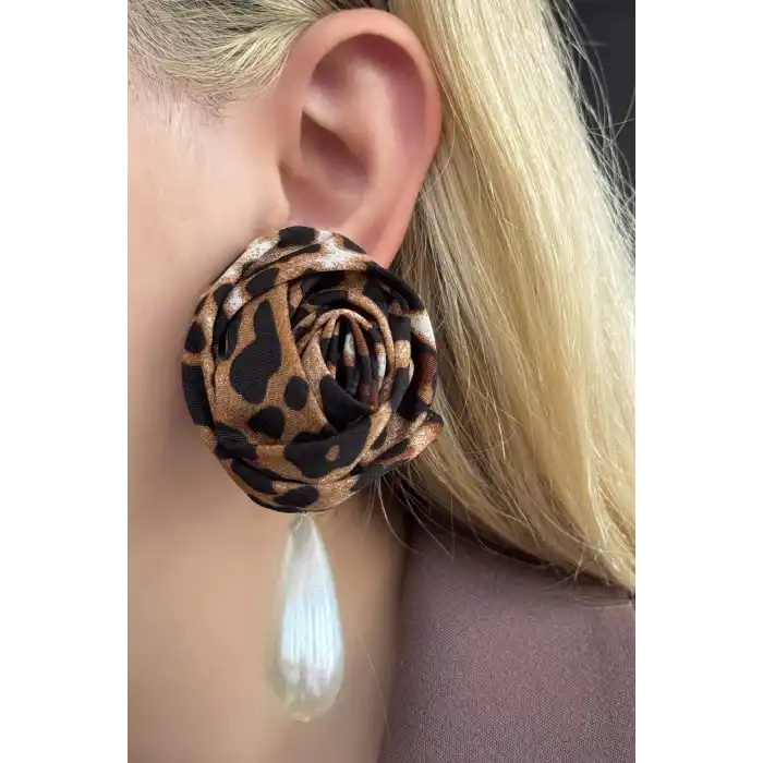Leopar Desenli İnci Detaylı Sallantılı Tasarım Küpe (Çift)