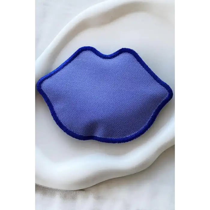 Lila Renk Dudak Detaylı Kadın Cüzdan