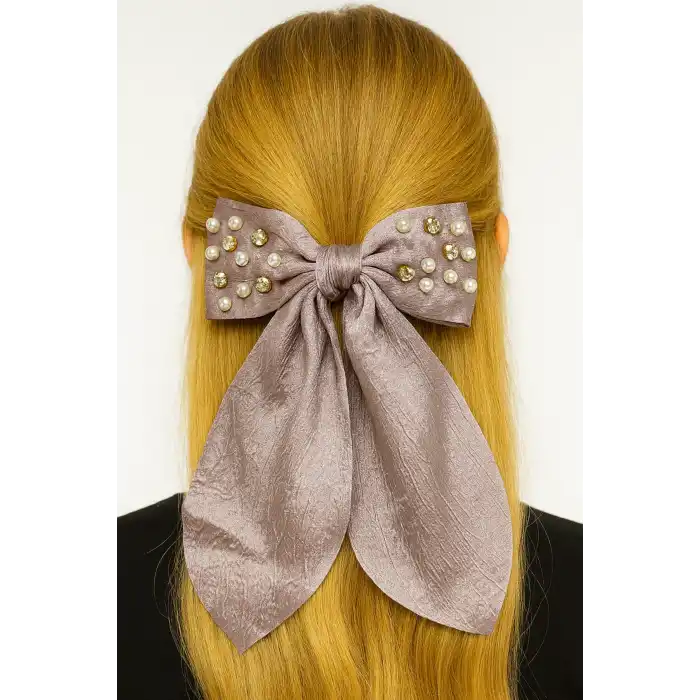 Lila Renk Kurdele Figürlü İnci Ve Taş Detaylı Otomat Toka