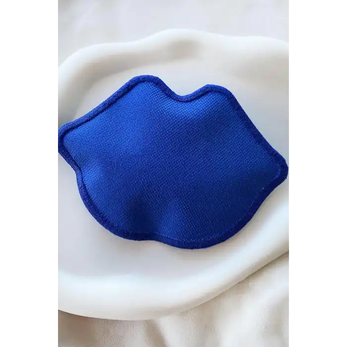 Mavi Renk Dudak Detaylı Kadın Cüzdan