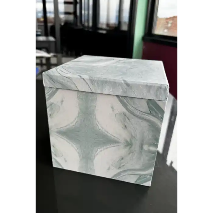 Mavi Renk Kutulu Ayna Detaylı Takı Organizer