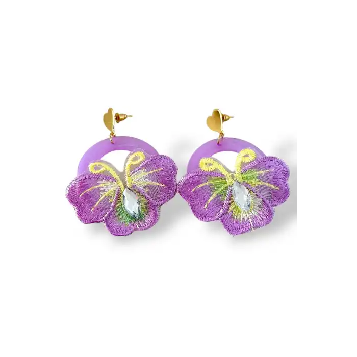 Mor Renk Kelebek Figürlü Kalp Detaylı Küpe (Çift)