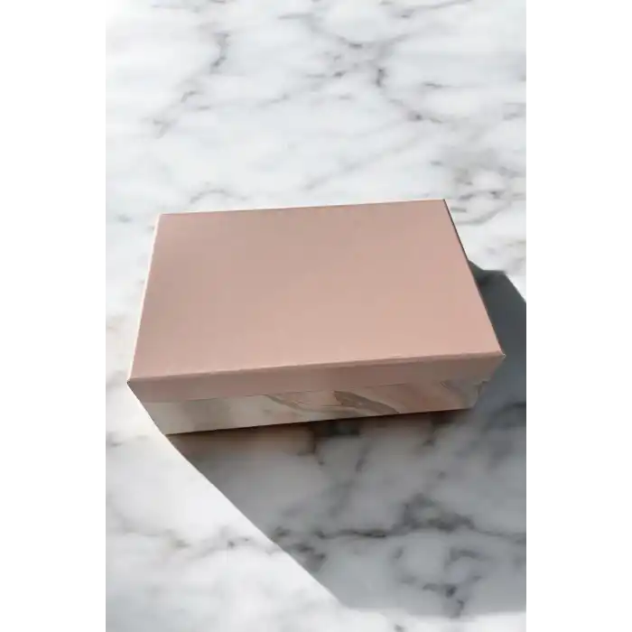 Pembe Renk Ayna Detaylı Takı Organizeri