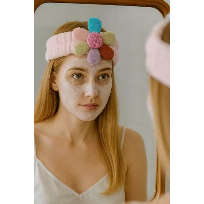 Pembe Renk Çiçek Figürlü Peluş Saç Bandı