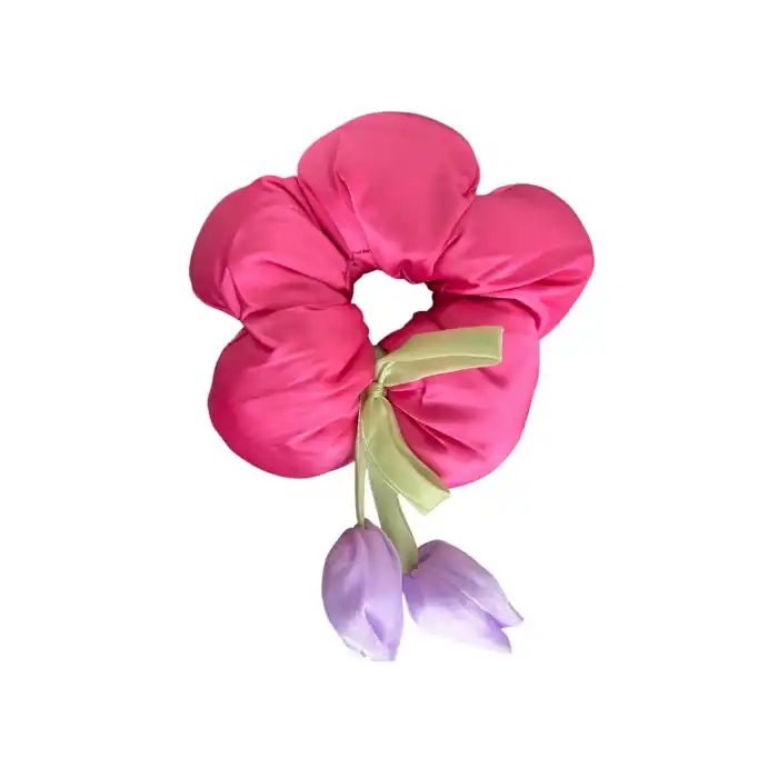 Pembe Renk Çiçek Figürlü Sallantılı Simit Toka