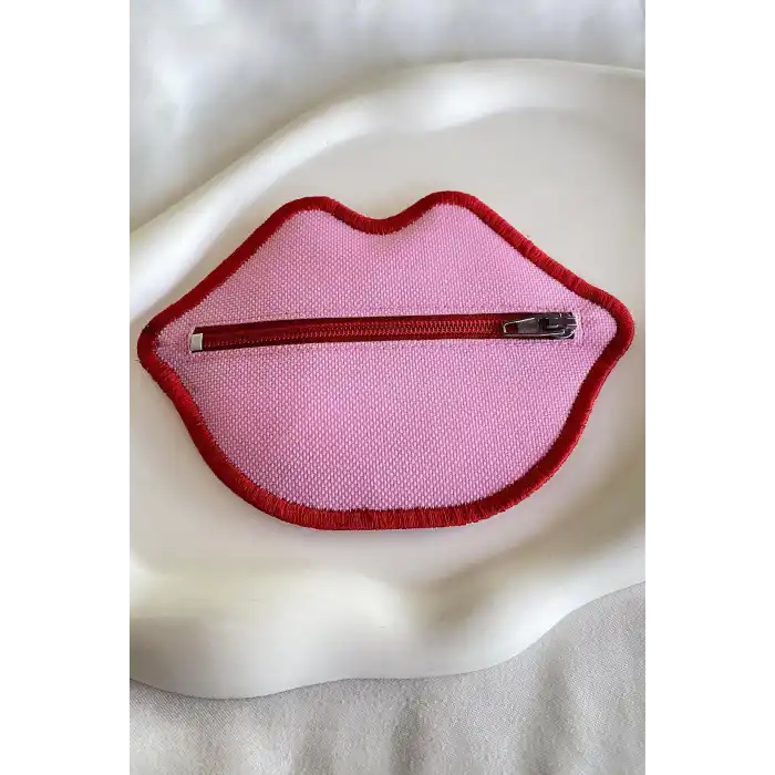Pembe Renk Dudak Detaylı Kadın Cüzdan