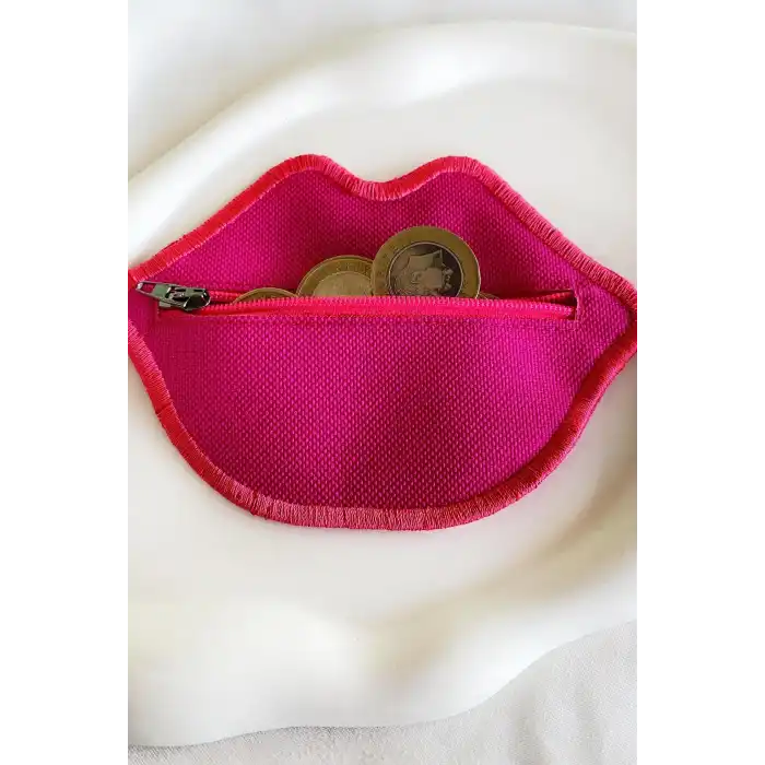 Pembe Renk Dudak Detaylı Kadın Cüzdan