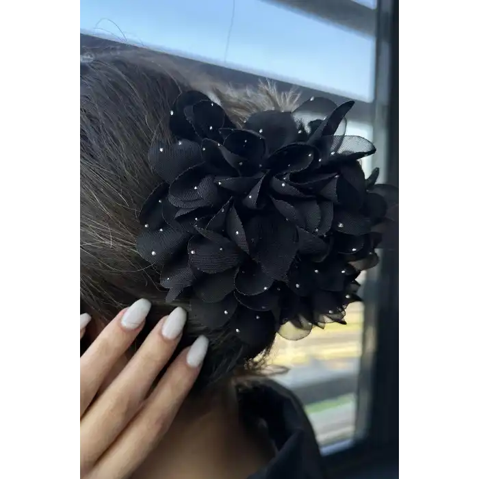 Siyah Renk Çiçek Figürlü Taş Detaylı Mandal Toka