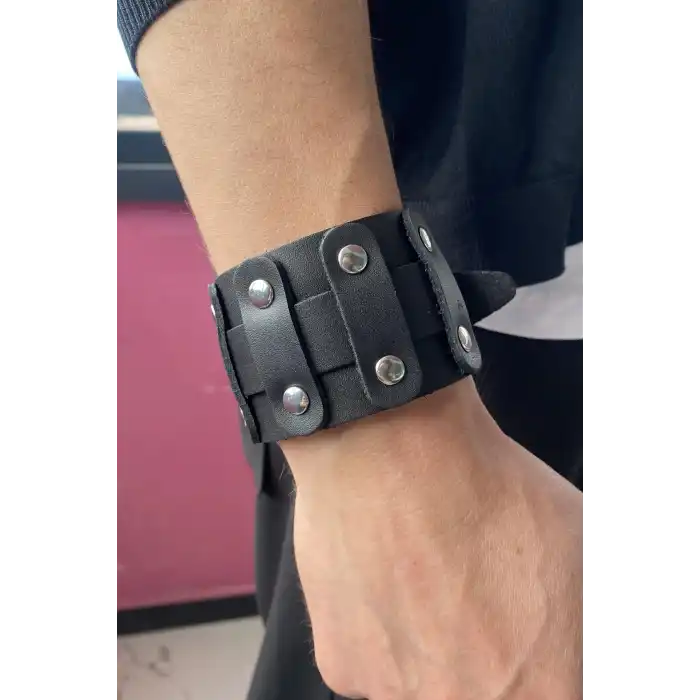Siyah Renk Deri Erkek Bileklik