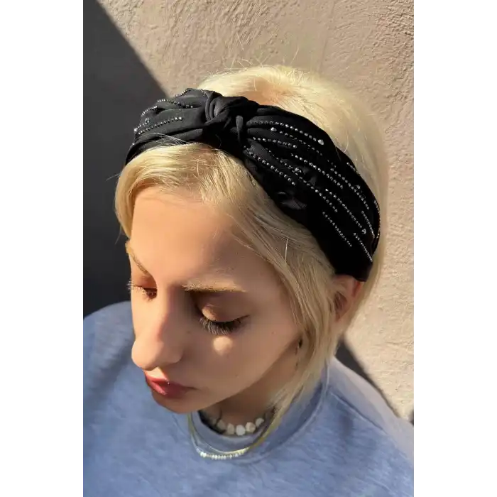 Siyah Renk Düğüm Detaylı Taşlı Taç