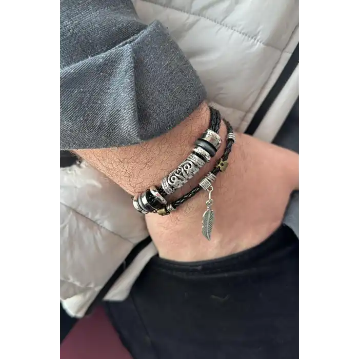 Siyah Renk Karışık Figürlü Erkek Deri Bileklik