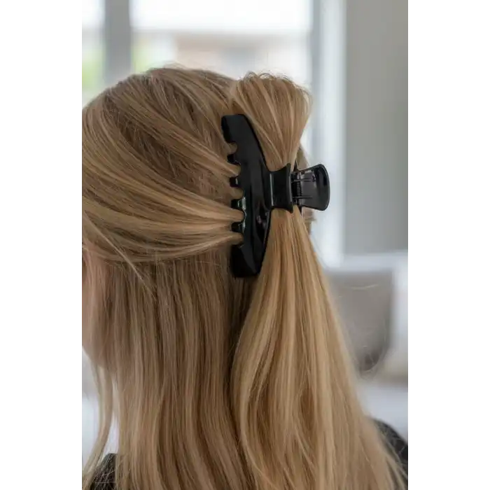 Siyah Renk Mandal Toka