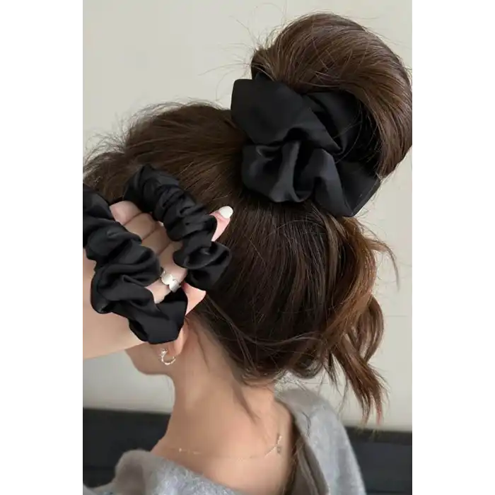 Siyah Renk Saten Simit Toka