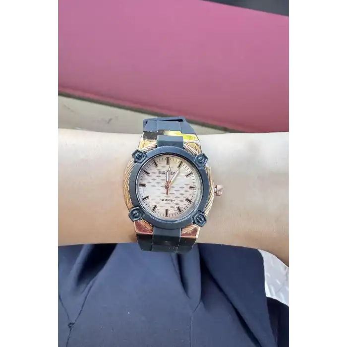 Siyah Renk Silikon Kordonlu Kadın Saat