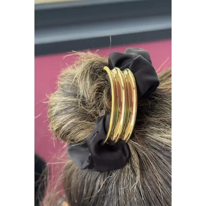 Siyah Ve Altın Renk Metal Detaylı Simit Toka