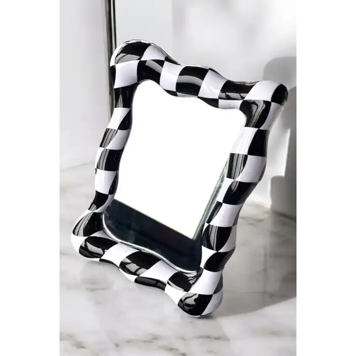 Siyah Ve Beyaz Renk Masa Aynası