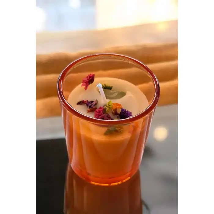 Turuncu Renk Kuru Çiçek Detaylı Mum