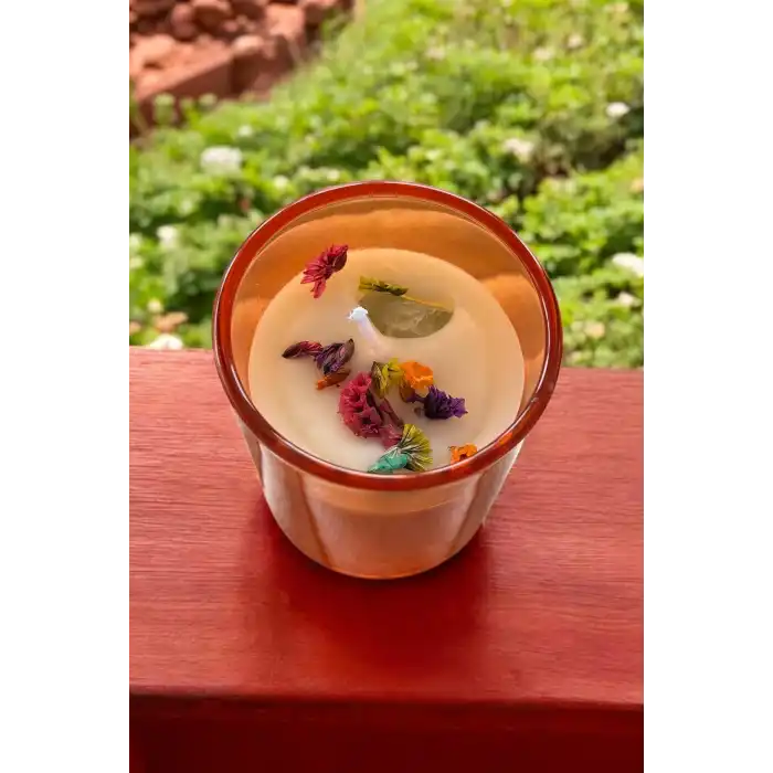 Turuncu Renk Kuru Çiçek Detaylı Mum