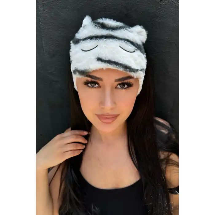 Zebra Desenli Kulak Detaylı Peluş Uyku Bandı