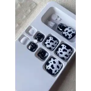 12li Beyaz Renk İnek Figürlü Ayak Takma Tırnak