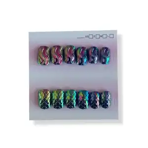 12li Mor Renk Karışık Figürlü Jel Görünümlü Takma Tırnak Set (Yapıştırıcılı)