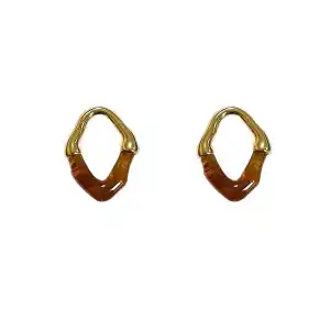 Altın Renk Asimetrik Kehribar Küpe (Çift)